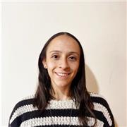Profesora de danza a profesionales o no profesionales de ballet, jazz, Estiramiento y Fortalecimiento. A todo tipo de persona